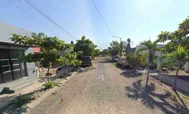 Hermosa Casa en Venta en Tecomán, Colima.