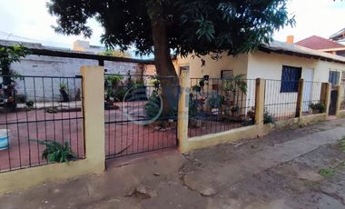 CASA EN VENTA A RECICLAR Z/AV. LAVALLE Y AV. T. TACUARI