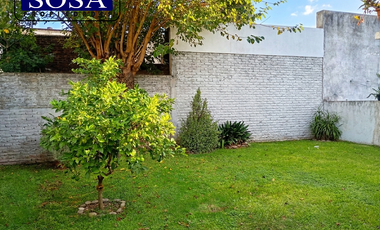 Casa en González Catan Centro Calle Gral. Rivas Nº 4578