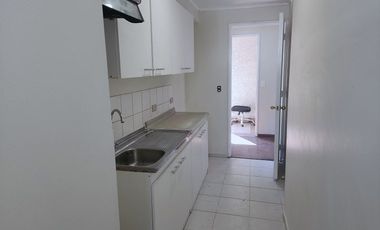 Departamento en arriendo/ 3D + 2B + Est. + Bodega.