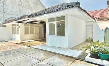 rumah 1 lantai lokasi strategis di srimahi sriwulan bkr buahbatu bandung