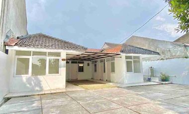 rumah 1 lantai lokasi strategis di srimahi sriwulan bkr buahbatu bandung