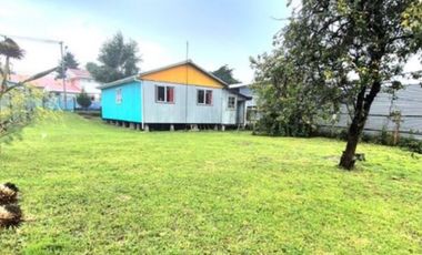 Se vende Casa con amplio terreno excelente ubicación