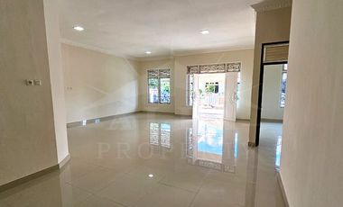 Sewakan Cepat! Rumah 4Kt Sekuriti 24/7 Dekat Sekolah & Kuliner