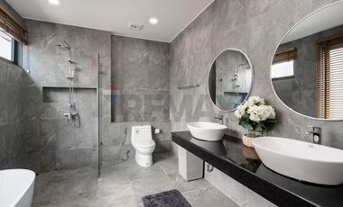 Award winning developers- Pool villa- Lamai- 3 beds, 3 bath