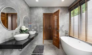 Award winning developers- Pool villa- Lamai- 3 beds, 3 bath