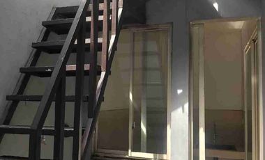 Disewakan Rumah Graha Natura Surabaya Barat Semi Furnished dekat Gwalk Citraland