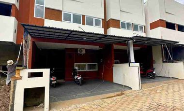 Rumah di Limo Dekat Meruyung Raya, Toll Limo, Stasiun Depok, KUA Limo, Living Plaza, Puskesmas Cinere, Jaksel