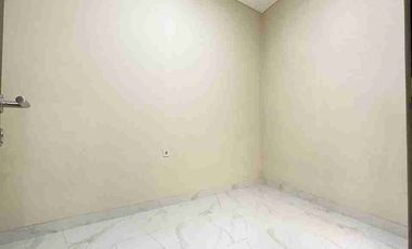 Rumah di Limo Dekat Meruyung Raya, Toll Limo, Stasiun Depok, KUA Limo, Living Plaza, Puskesmas Cinere, Jaksel