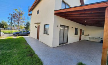 Se arrienda hermosa casa en El Polo, Machali