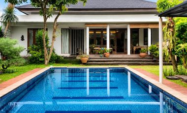 DIJUAL CEPAT MURAH RUMAH MEWAH PRIVATE POOL DI KOMPLEK ELIT VILLA CINERE MAS