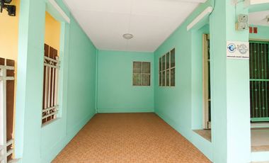 Comfortable Living in Phraya Suren 40 — Easy Access, Close to Shopping Malls & MRT