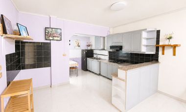 Comfortable Living in Phraya Suren 40 — Easy Access, Close to Shopping Malls & MRT