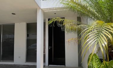 Casa en renta. Privada Domus. Fracc. Bonanza, Tabasco 2000. Villahermosa.