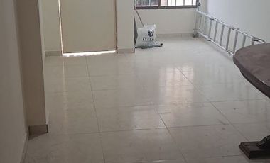 ALQUILER DE CASA MULTIFAMILIAR, CUENTA CON UN DEPARTAMENTO Y DOS SUITE