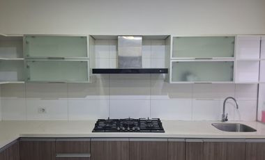 VENTA DPTO 145 M2 EN CIRC.GOLF LOS INCAS: 3 HABIT, 2.5 BAÑ, 2 ESTAC PARALLOS, $ 400,000