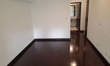 VENTA DPTO 145 M2 EN CIRC.GOLF LOS INCAS: 3 HABIT, 2.5 BAÑ, 2 ESTAC PARALLOS, $ 400,000