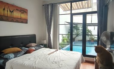 Jual Rumah BESAR plus Kolam renang Pribadi di Arcamanik dekat Antapani kota Bandung harga MURAH