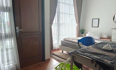 Jual Rumah BESAR plus Kolam renang Pribadi di Arcamanik dekat Antapani kota Bandung harga MURAH