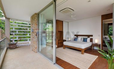 Award Worthy 4 Bedroom Luxury Sea View Villa in Taling Ngam, Koh Samui