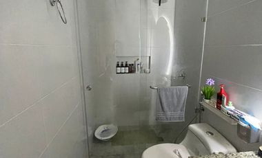 Departamento Semi Amoblado en Venta en San Bernardo III Samborondón | 2 Habitaciones Frente al Área Social