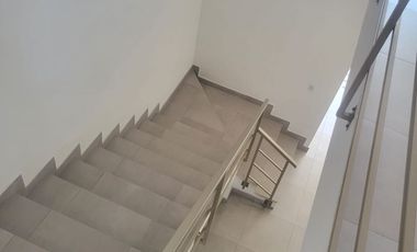 Departamento Semi Amoblado en Venta en San Bernardo III Samborondón | 2 Habitaciones Frente al Área Social