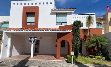Venta de casa en Zavaleta