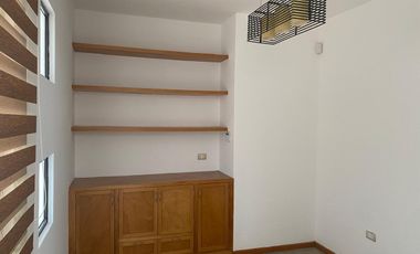 Venta de casa en Zavaleta
