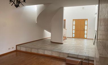 Venta de casa en Zavaleta