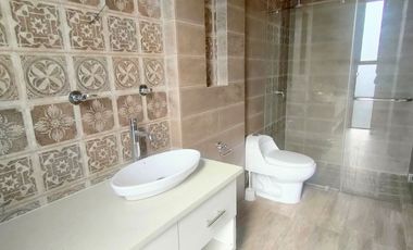Se vende departamento vip en Amable Maria Loja Ecuador