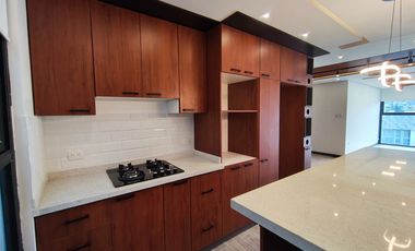 Se vende departamento vip en Amable Maria Loja Ecuador