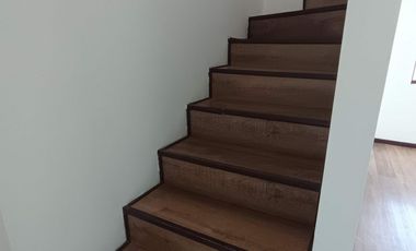 Amplio Duplex de 3D2B+E+B  con excelente ubicacón y gastos comunes incluidos