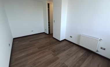 Amplio Duplex de 3D2B+E+B  con excelente ubicacón y gastos comunes incluidos