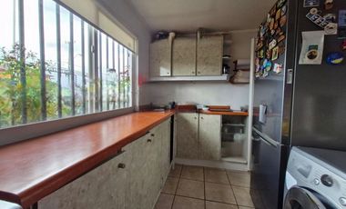 CASA MODELO IDAHUE AMOBLADA, SANTUARIO DE LA LAGUNA, VALLE VOLCANES