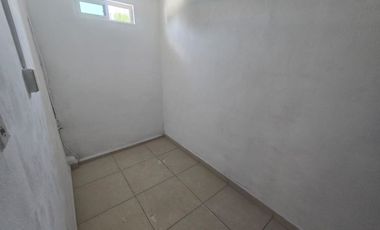 CASA SOLA EN RENTA EN METEPEC