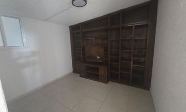 CASA SOLA EN RENTA EN METEPEC