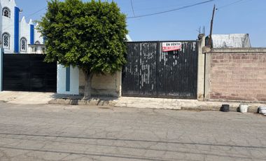 Hermosa casa amplia, cerca del tren suburbano, del centro de cuautitlan,moderna, muy iluminada,tres Recámaras.jardín propio.