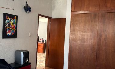 Hermosa casa amplia, cerca del tren suburbano, del centro de cuautitlan,moderna, muy iluminada,tres Recámaras.jardín propio.