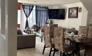 Hermosa casa amplia, cerca del tren suburbano, del centro de cuautitlan,moderna, muy iluminada,tres Recámaras.jardín propio.