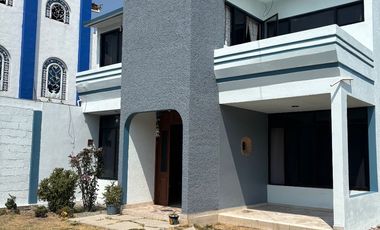 Hermosa casa amplia, cerca del tren suburbano, del centro de cuautitlan,moderna, muy iluminada,tres Recámaras.jardín propio.
