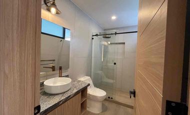 Amplia Casa en Venta, en parque Berna lomas II, 4 Recámaras