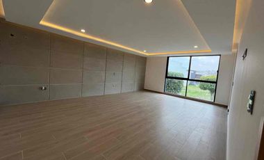 Amplia Casa en Venta, en parque Berna lomas II, 4 Recámaras