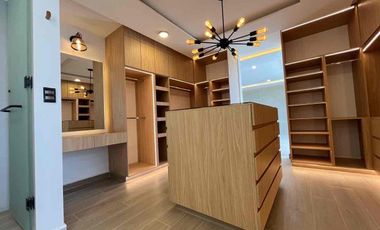 Amplia Casa en Venta, en parque Berna lomas II, 4 Recámaras