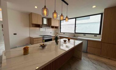 Amplia Casa en Venta, en parque Berna lomas II, 4 Recámaras