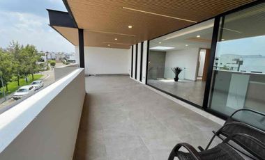 Amplia Casa en Venta, en parque Berna lomas II, 4 Recámaras