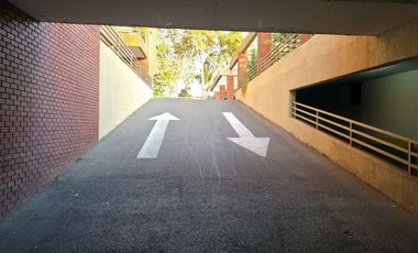 Se Vente Estacionamiento subterráneo en Jose Manuel Infante 1615 Providencia