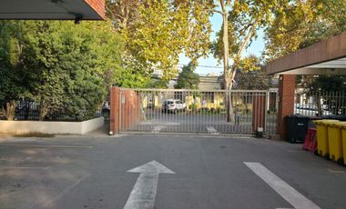 Se Vente Estacionamiento subterráneo en Jose Manuel Infante 1615 Providencia