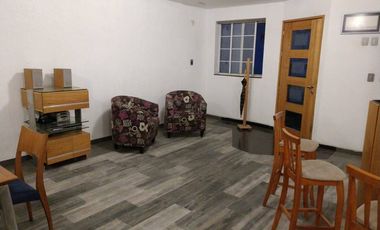 SE VENDE CASA CON EXCELENTE UBICACIÓN EN TLALNEPANTLA