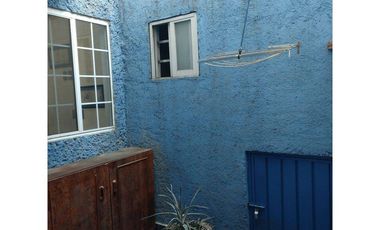 SE VENDE CASA CON EXCELENTE UBICACIÓN EN TLALNEPANTLA