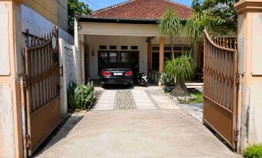 Dijual Cepat Rumah 1 Lantai, Luas, Strategis, Pinggir jalan raya,  SHM, di Kalimulya, Pondok Rajeg - Depok